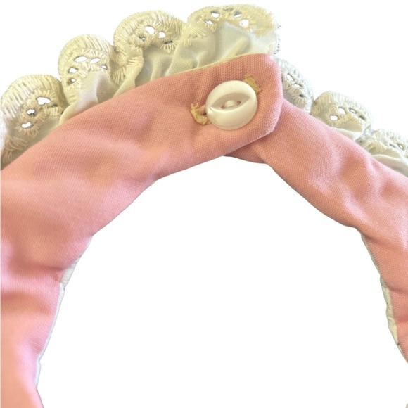 VTG Handmade Quilted Reversible Bib Tulip Flower Lace Edge Pink White Button Bow - Picture 3 of 3